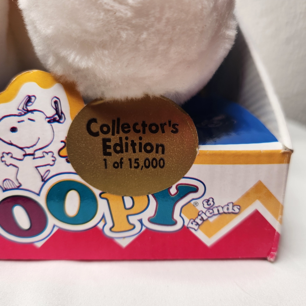 Snoopy Collector's Edition Plush Flying Ace with Red Scarf and Black Mask NIB! - Picture 6 of 12